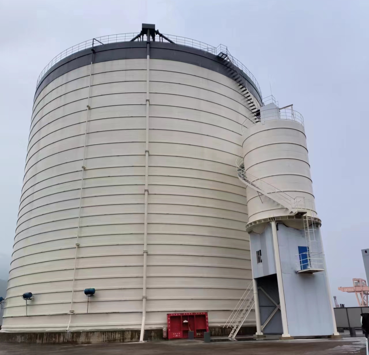 彬村山华侨农场10万吨水泥钢板库